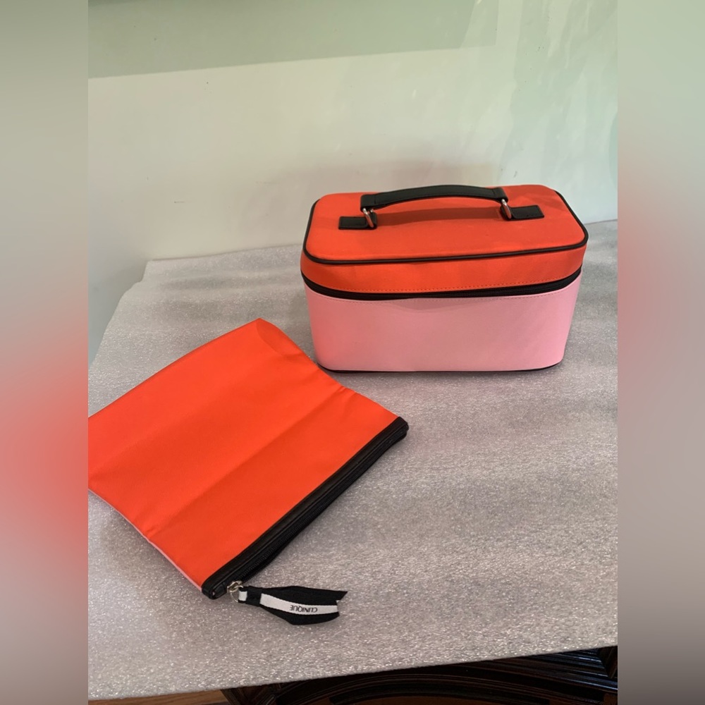 Clinique travel set new without tag
